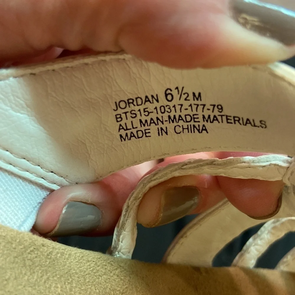 Yuu White Slide/Sandal “Jordan” NWOT